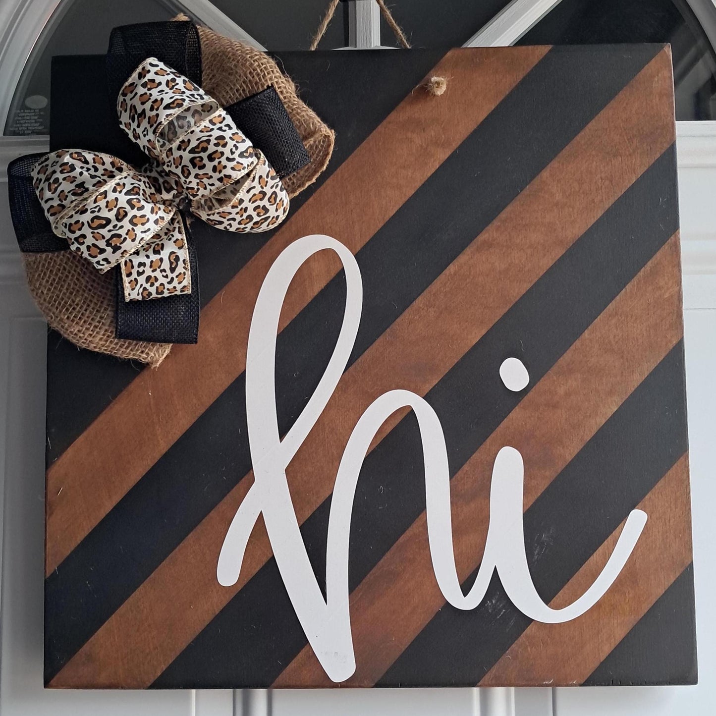 Hi Welcome Door Hanger – Front Porch Sign – Square or Round – Bow & Jute Rope Hanger – Optional Greenery Add-On – Made to Order
