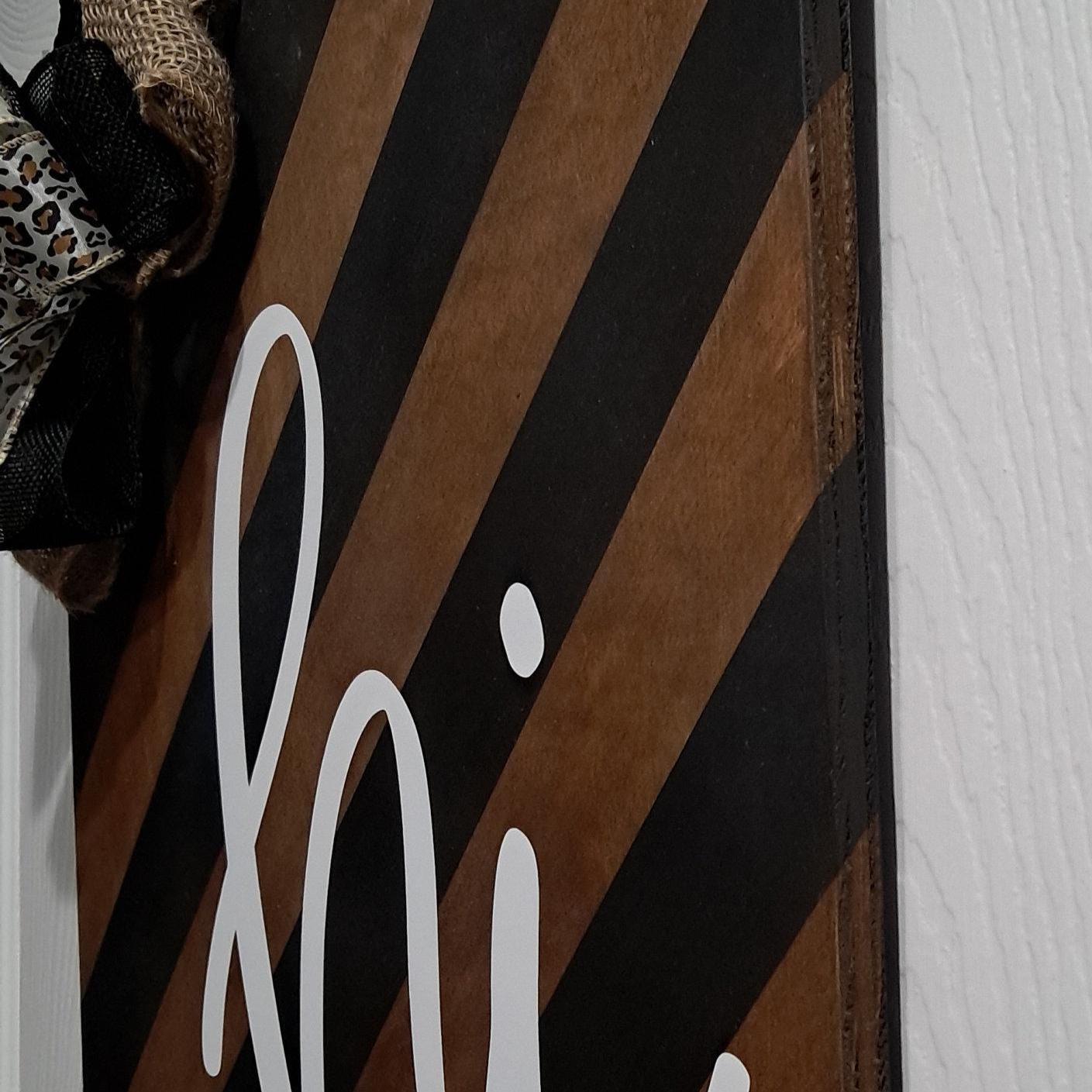 Hi Welcome Door Hanger – Front Porch Sign – Square or Round – Bow & Jute Rope Hanger – Optional Greenery Add-On – Made to Order