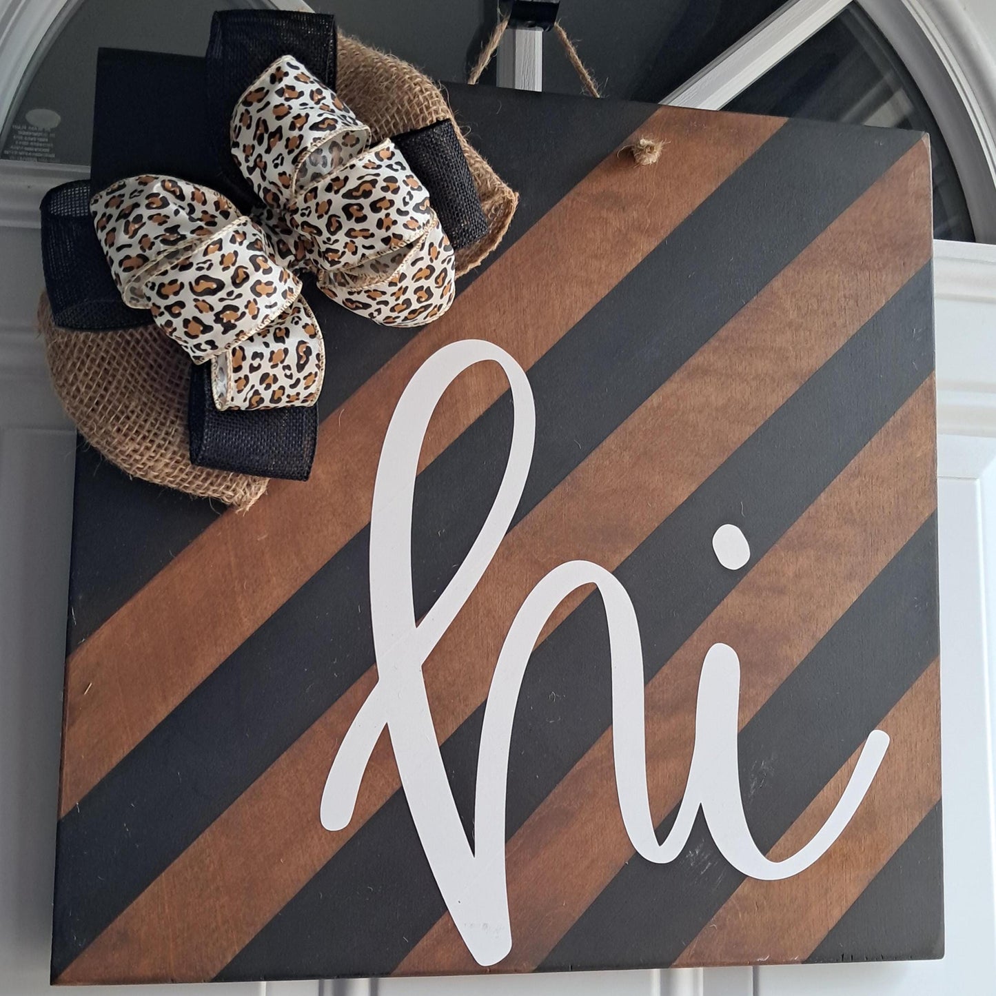Hi Welcome Door Hanger – Front Porch Sign – Square or Round – Bow & Jute Rope Hanger – Optional Greenery Add-On – Made to Order
